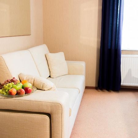 L'Ascada Hotel Śrem Dış mekan fotoğraf