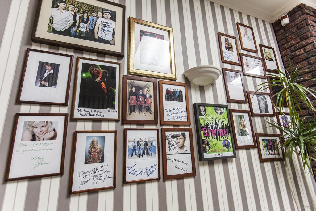 L'Ascada Hotel Śrem Dış mekan fotoğraf