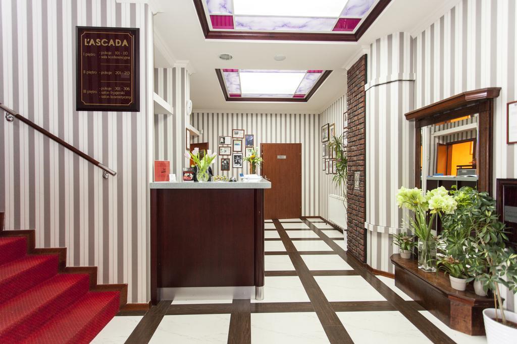L'Ascada Hotel Śrem Dış mekan fotoğraf
