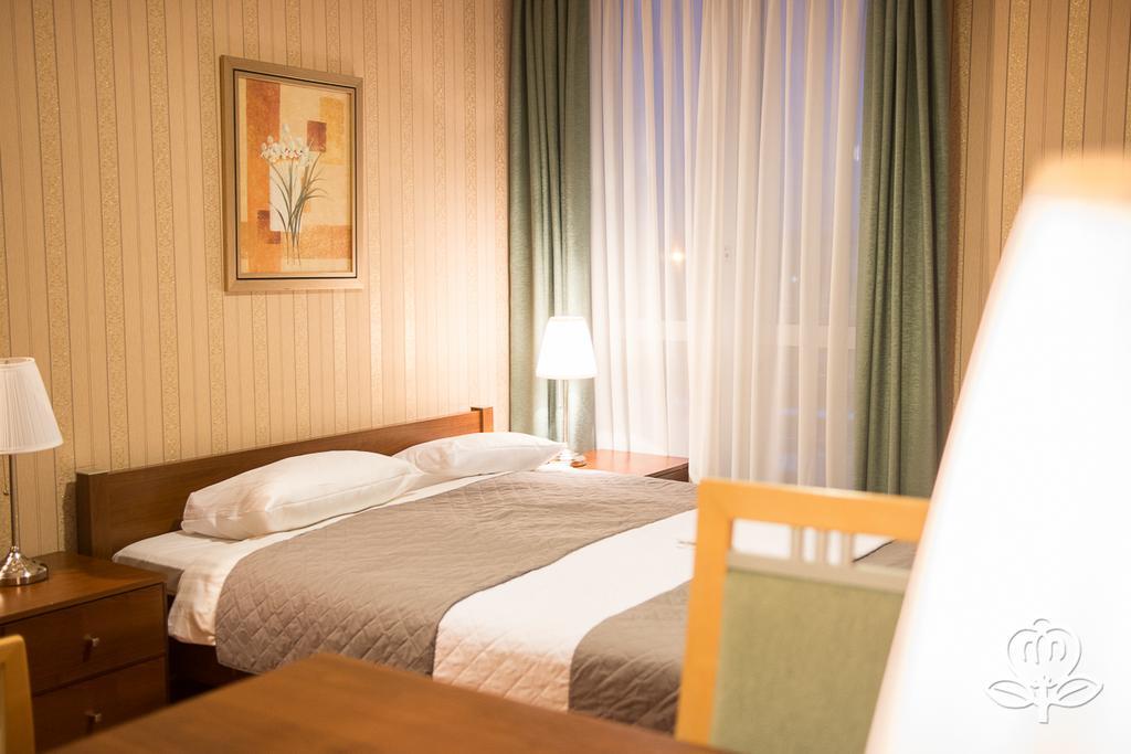L'Ascada Hotel Śrem Dış mekan fotoğraf