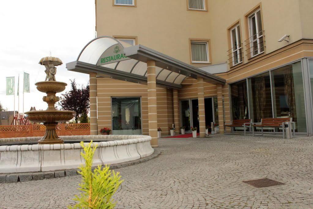 L'Ascada Hotel Śrem Dış mekan fotoğraf